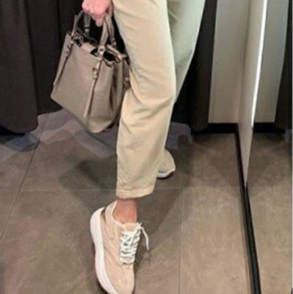 Zara White and Cream Sneakers with Chunky Silhouette - Picture 4 of 5